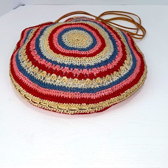 DKNY Circle Woven Boho Style Shoulder Bag - Picture 12 of 13